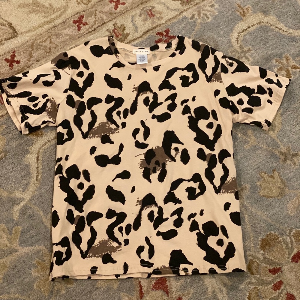 Leopard Tee!